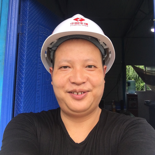 高贵打情话的照片