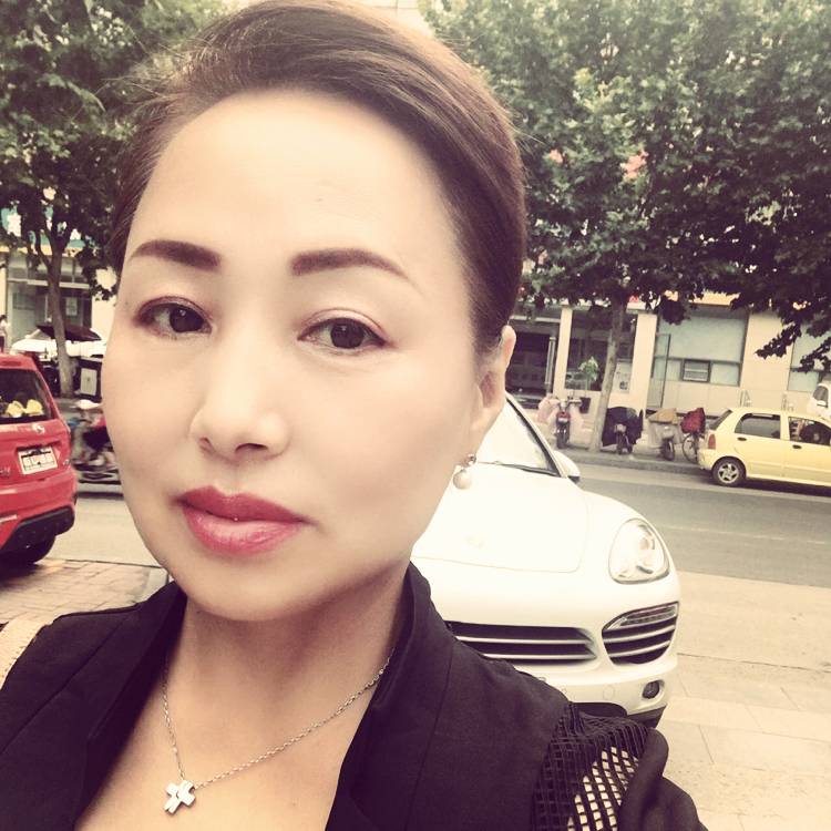 路得 侯的照片