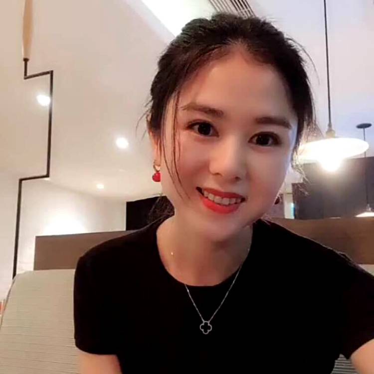 欣喜闻青栀的照片