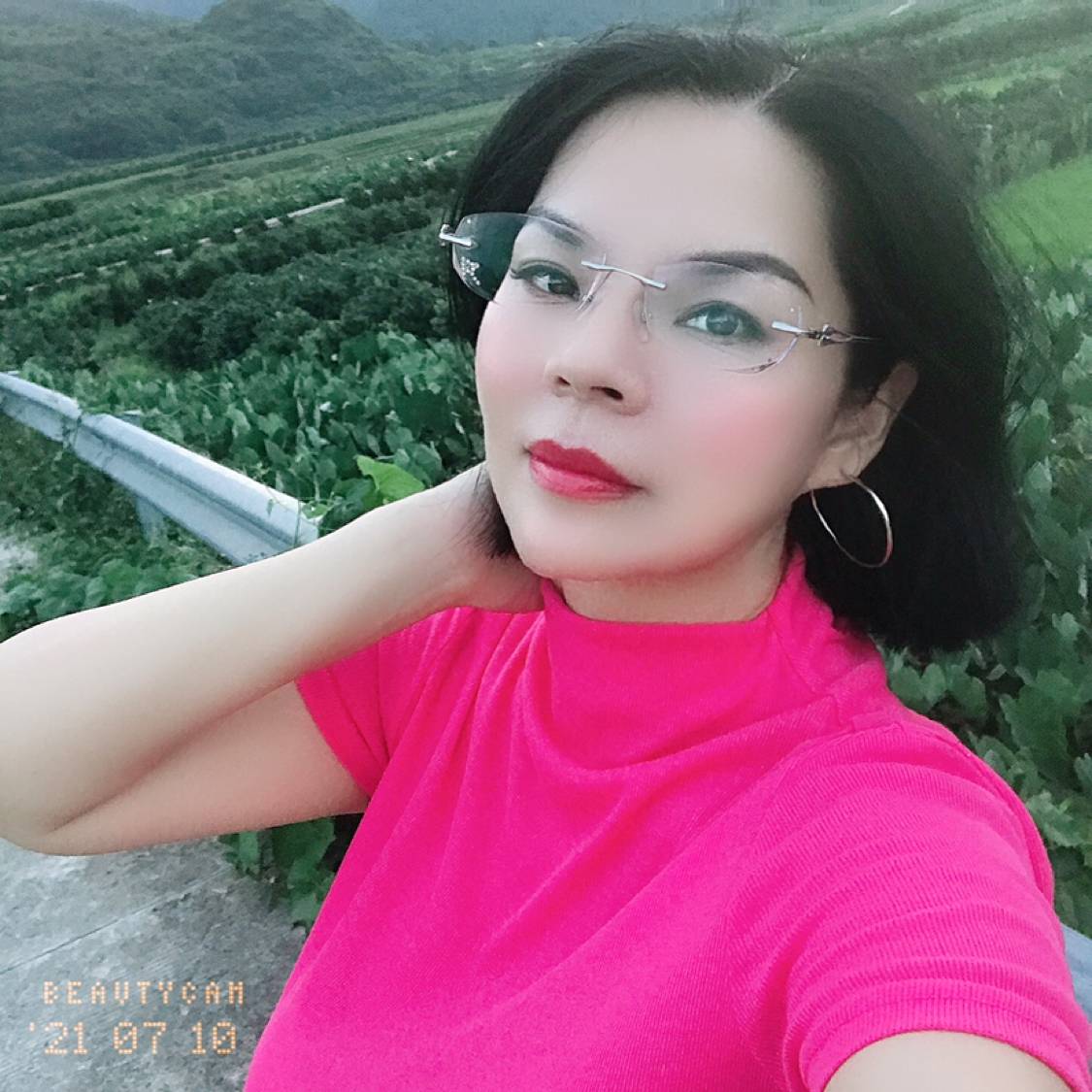 微笑等于羽毛的照片