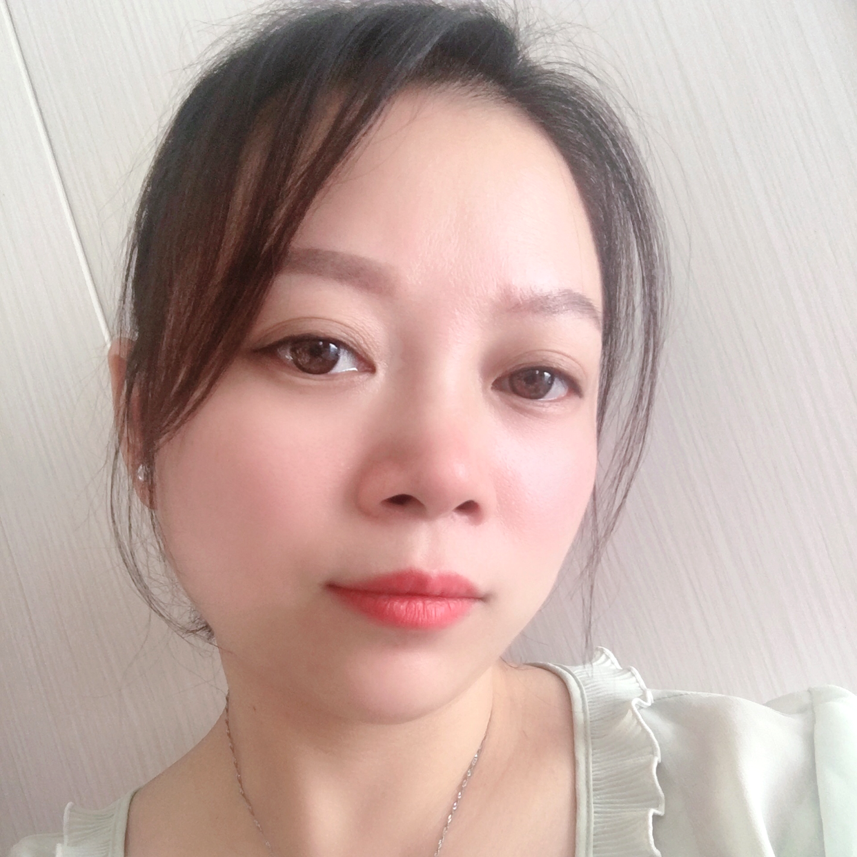 春华笑漠然的照片