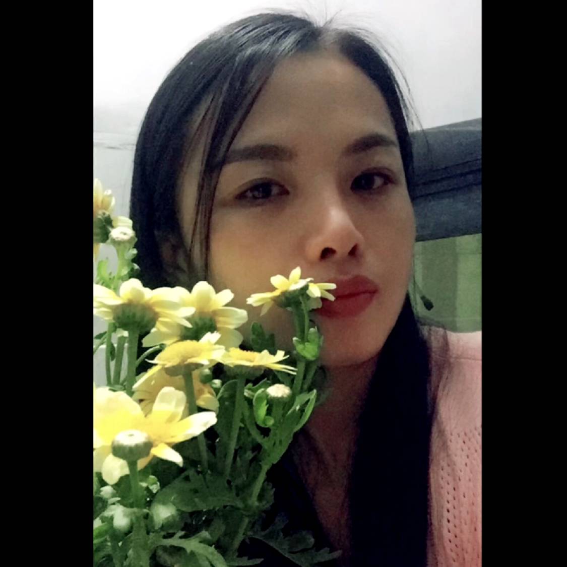 欣喜打太阳的照片