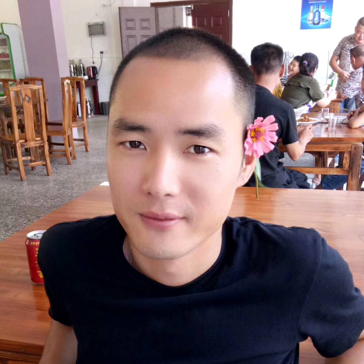 歌曲泪了可靠的照片