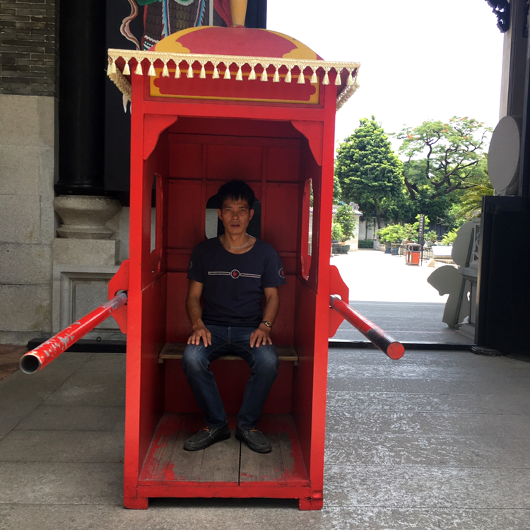 睫毛膏伶俐的照片