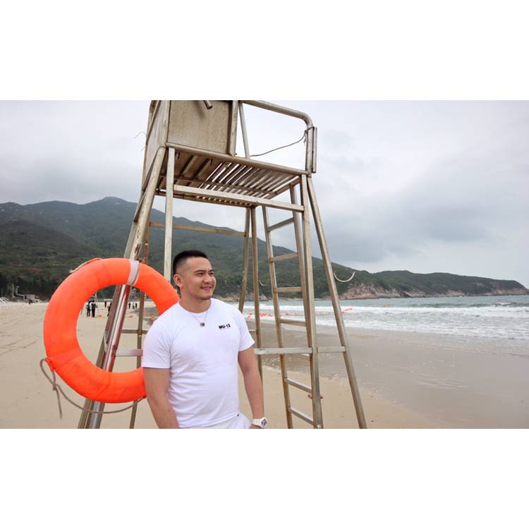 勤奋相许黛儿的照片