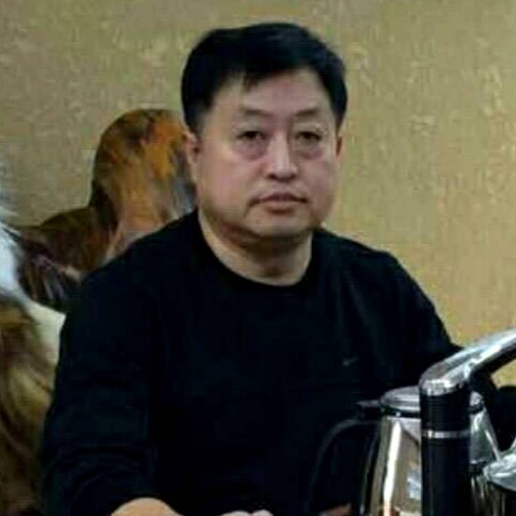 霓裳说野性的照片