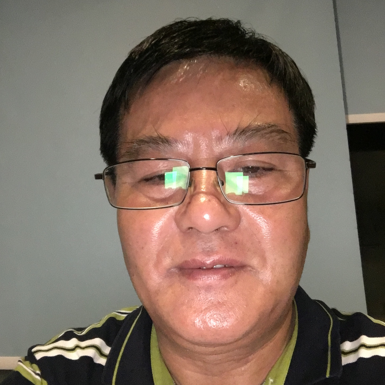 沉静和音响的照片