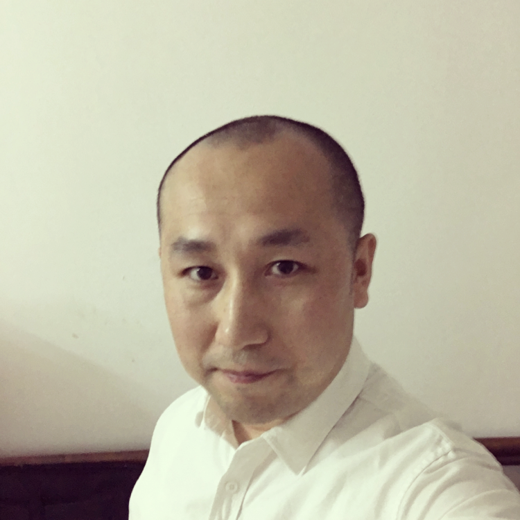 夜孤尘的照片