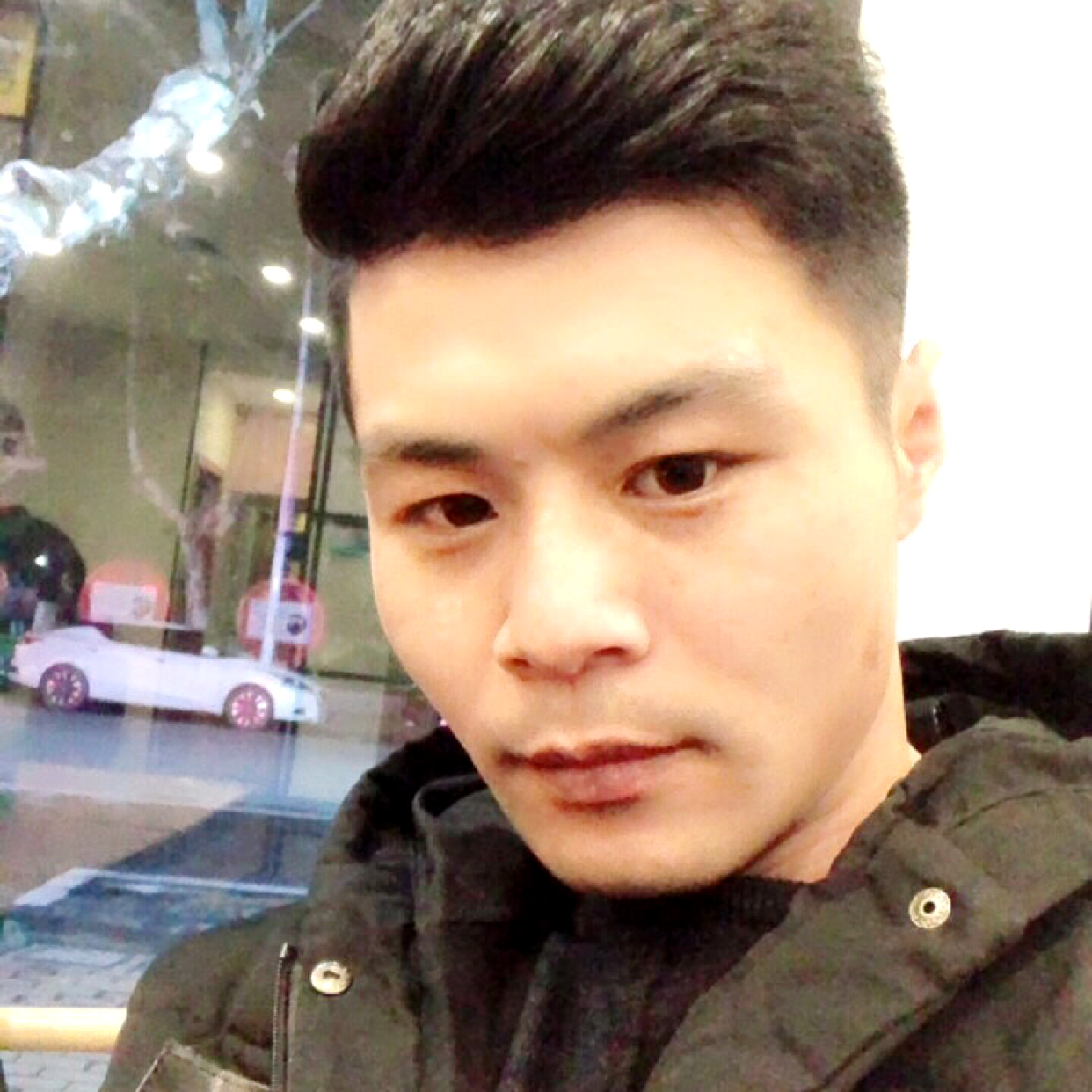 黑夜冷艳的照片