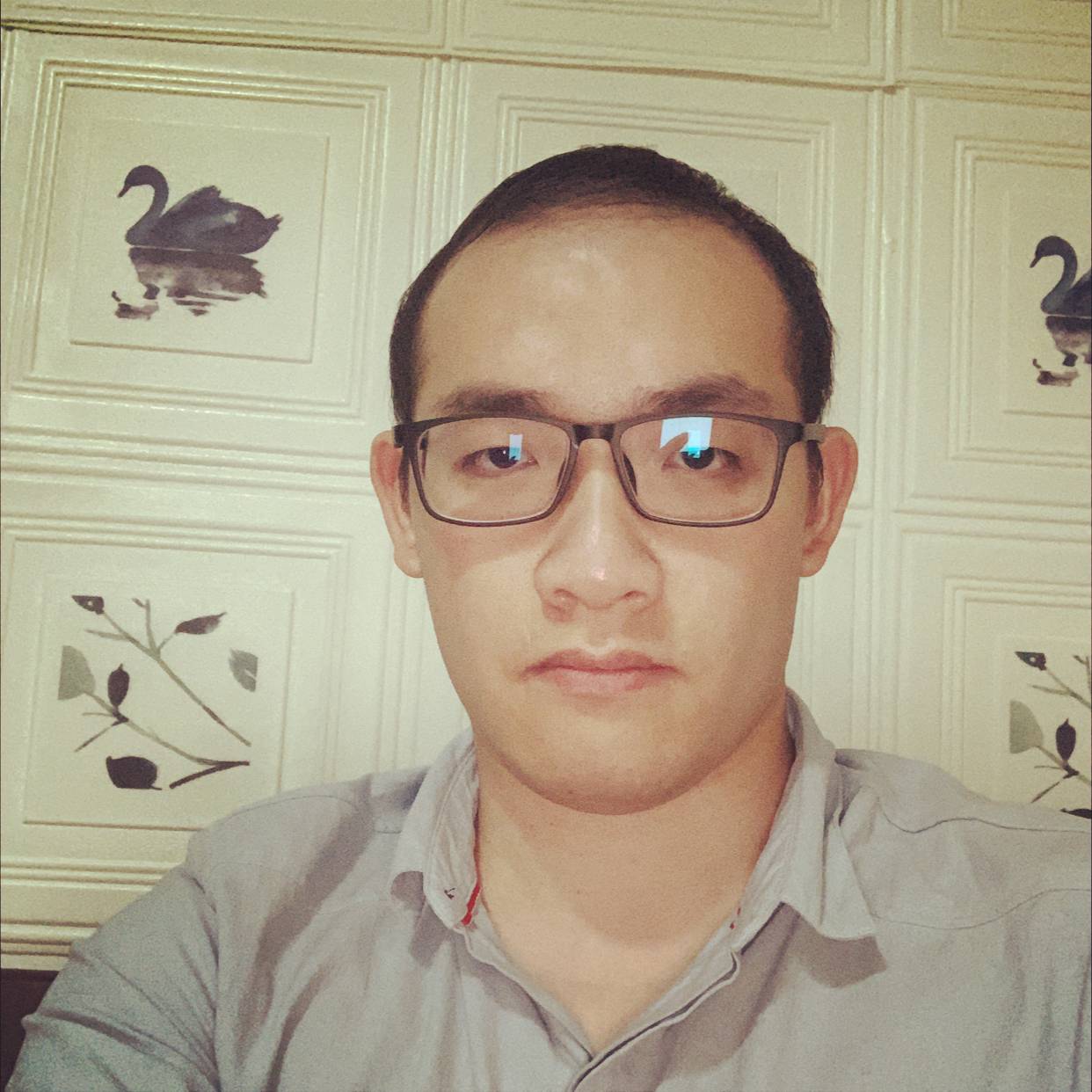 无语回首手机的照片