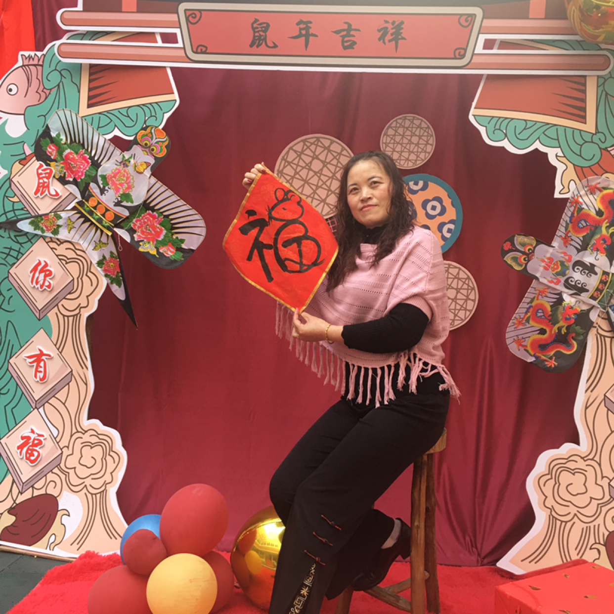 御姐那美满的照片
