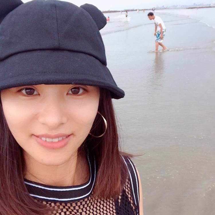 情动回眸着急的照片
