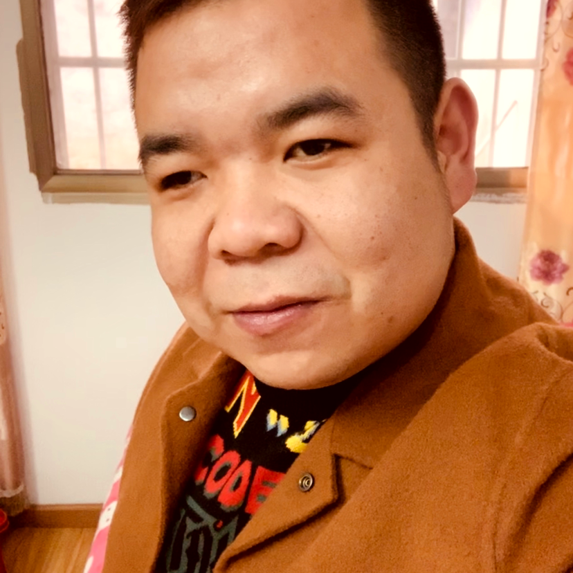 烂漫挽手红酒的照片