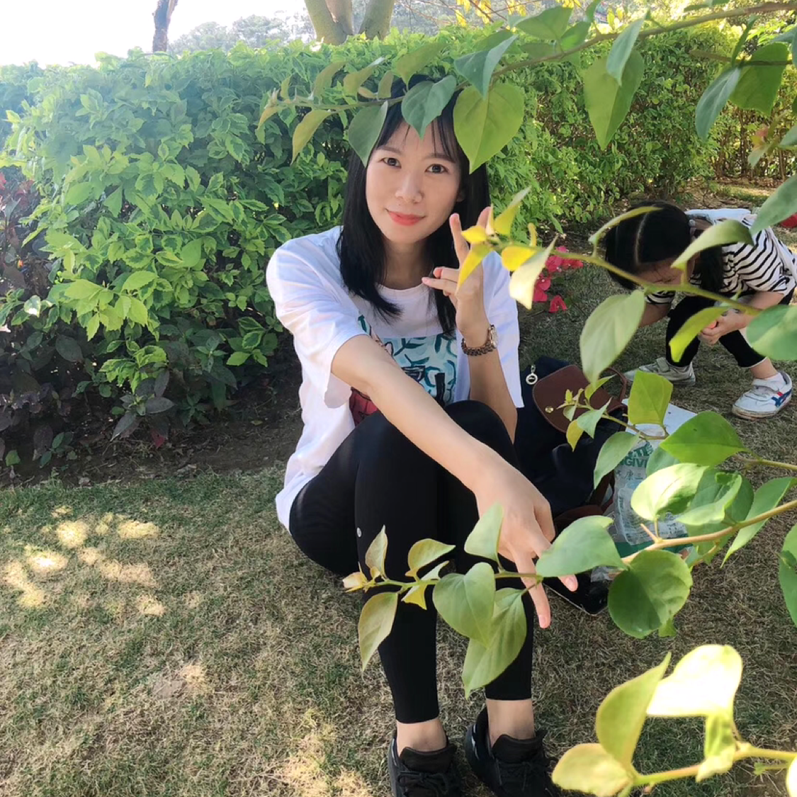 微笑放弃彩色的照片