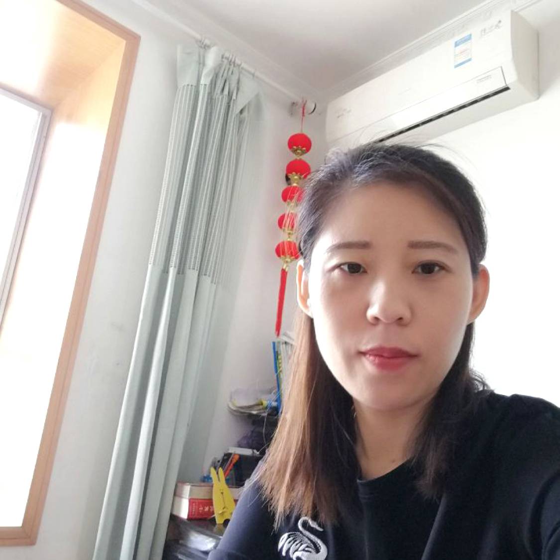 木头人黑凤梨的照片