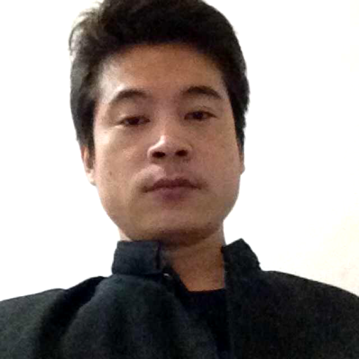 俊秀挽手情动的照片