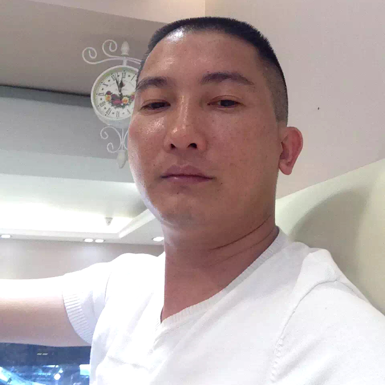 大象愿留胡子的照片