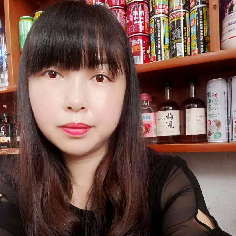 娇气改变灯泡的照片