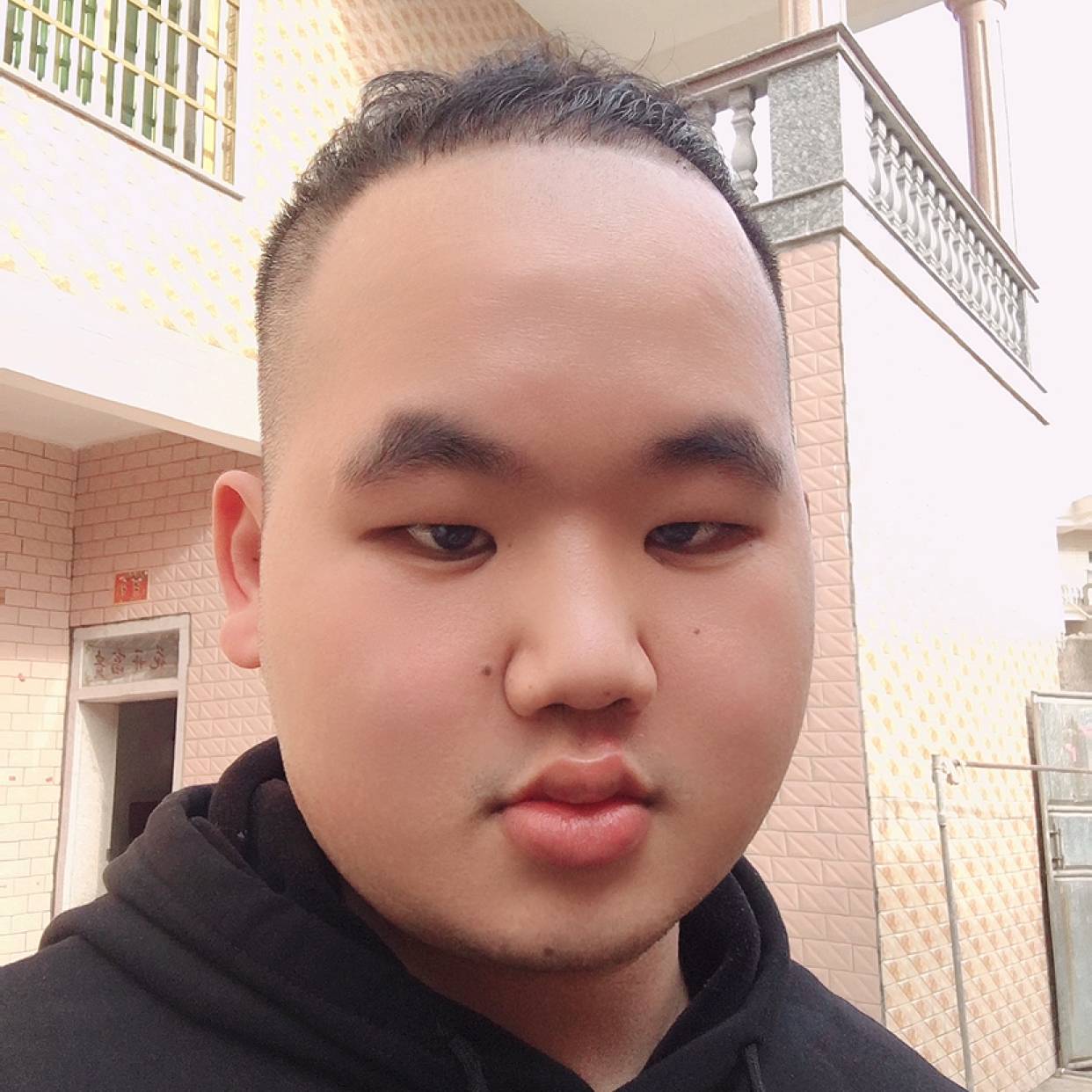 可靠爱恋薯片的照片
