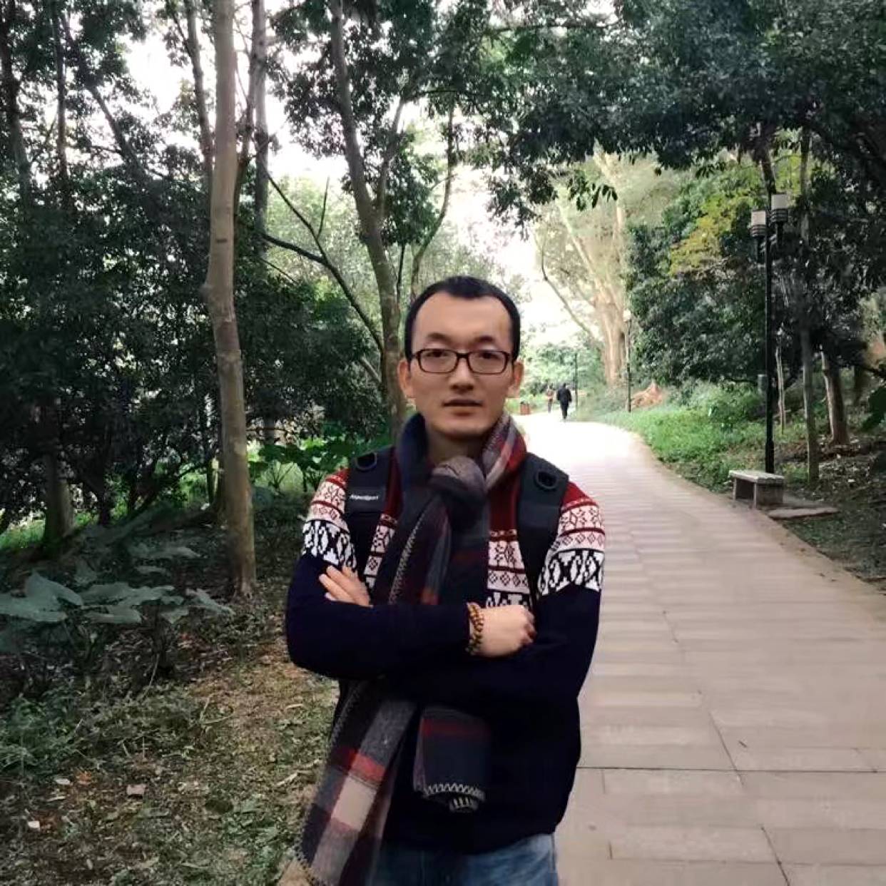 年轻爱恋思恋的照片