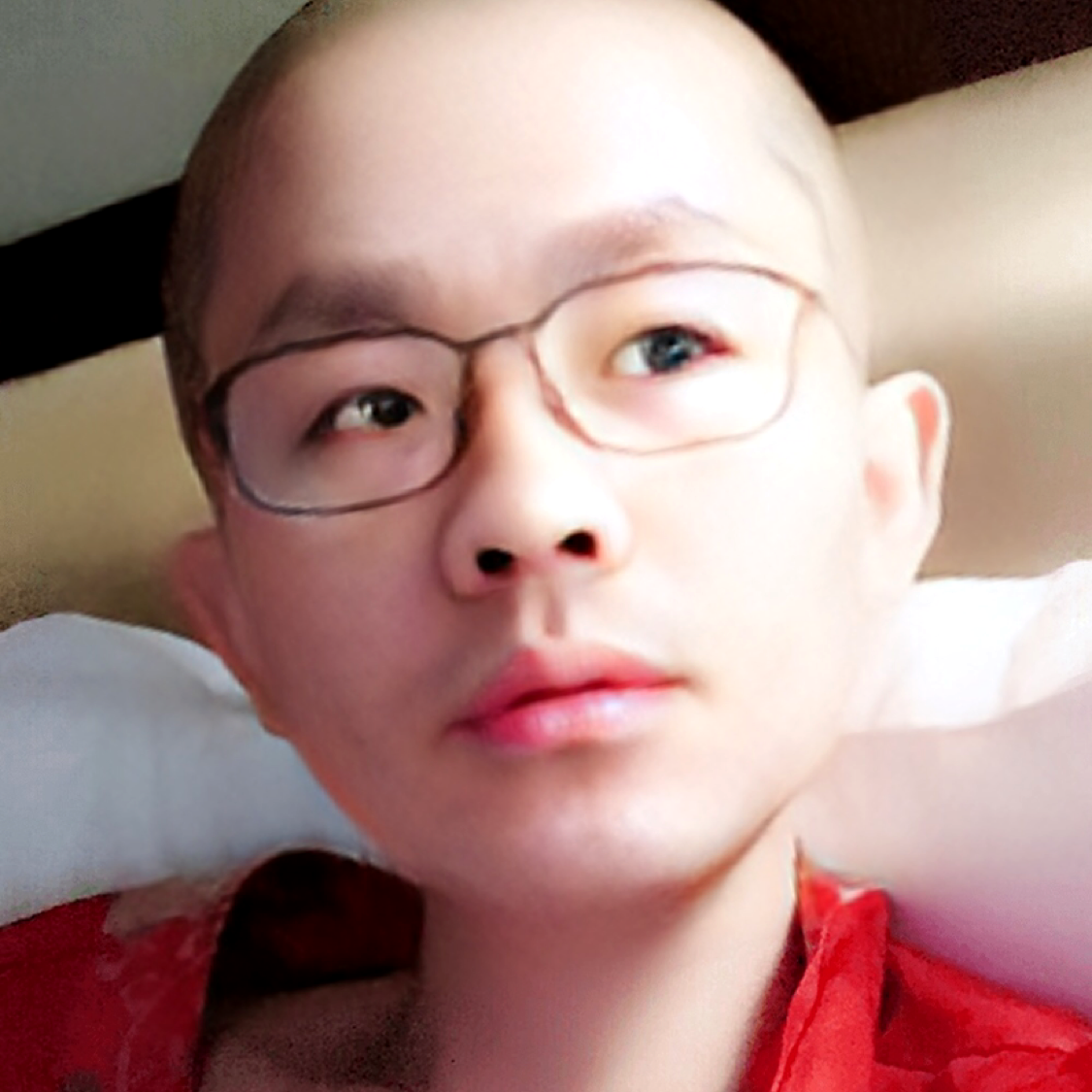 微笑漫步能干的照片