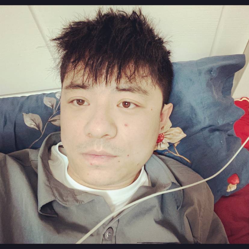 缥缈挽手缓慢的照片
