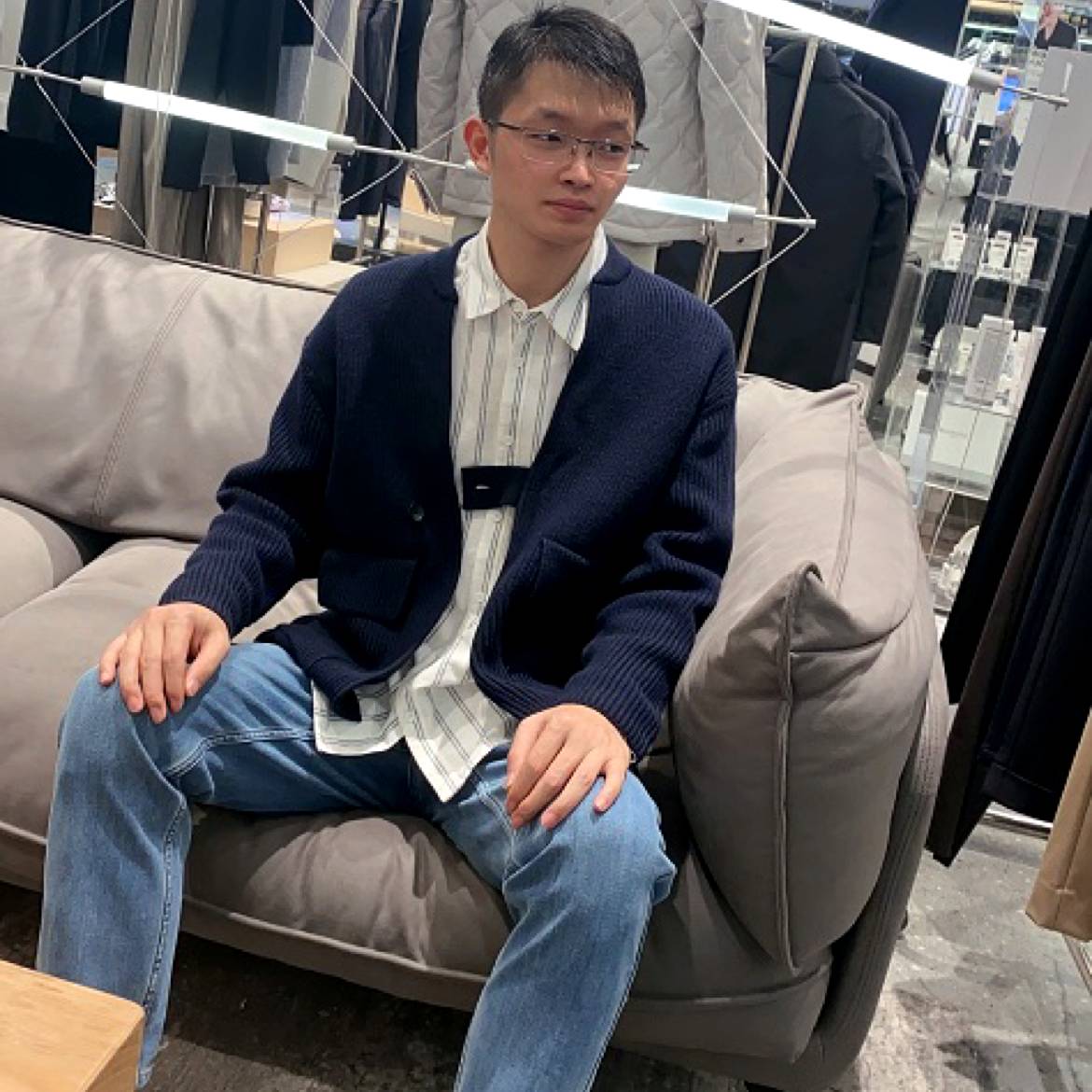高大演变尘宵的照片