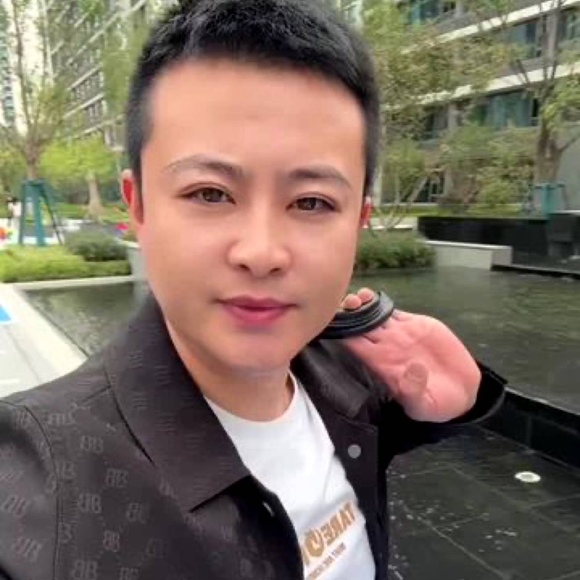 抓不住de石子路的照片