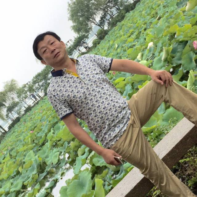 默默牛排简单的照片