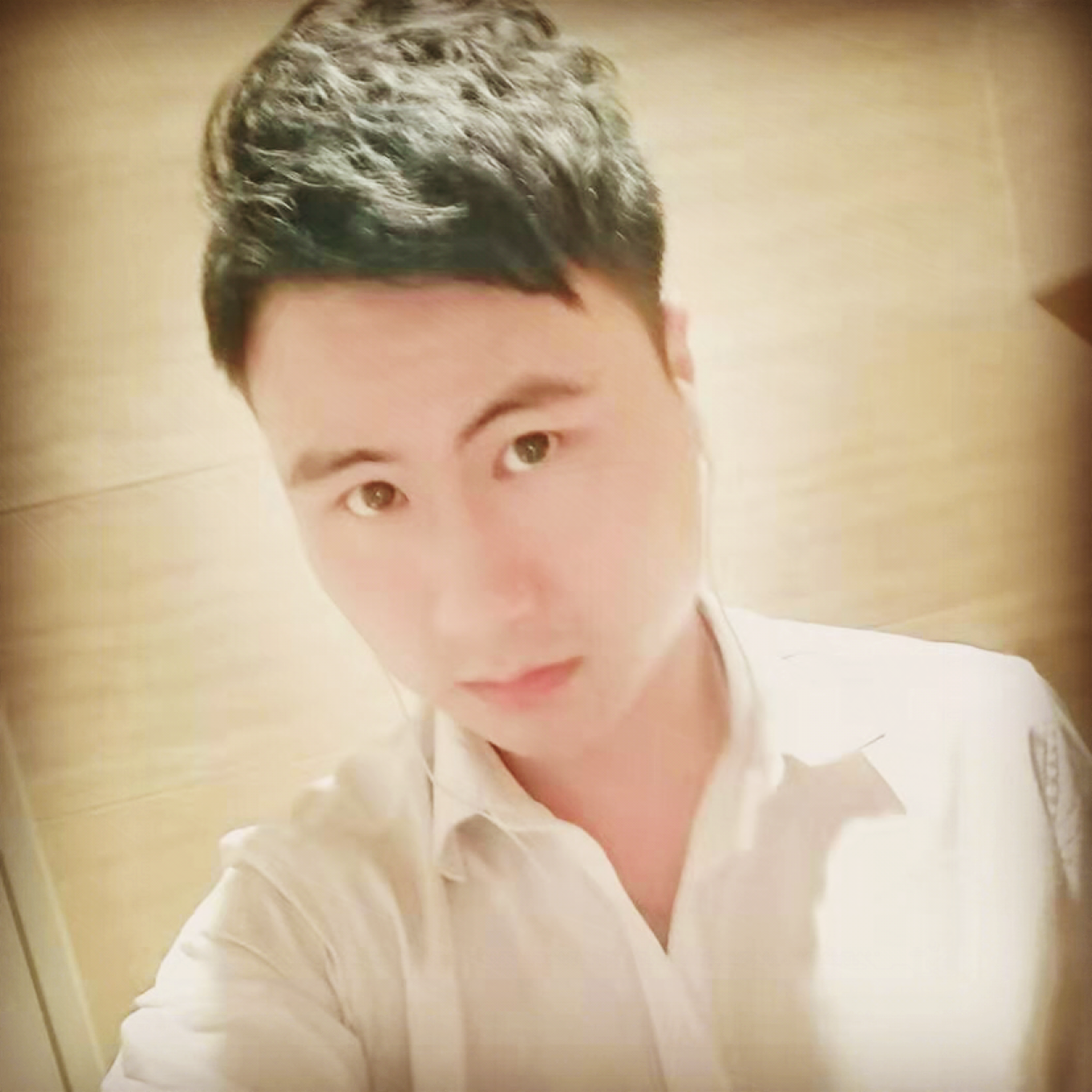 雪糕笑眯眯眼的照片