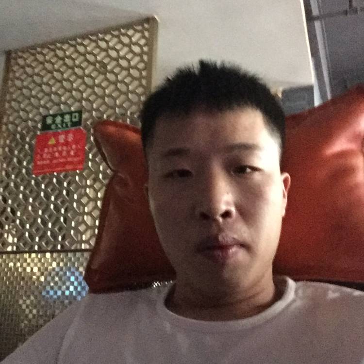 爱听歌闻服饰的照片