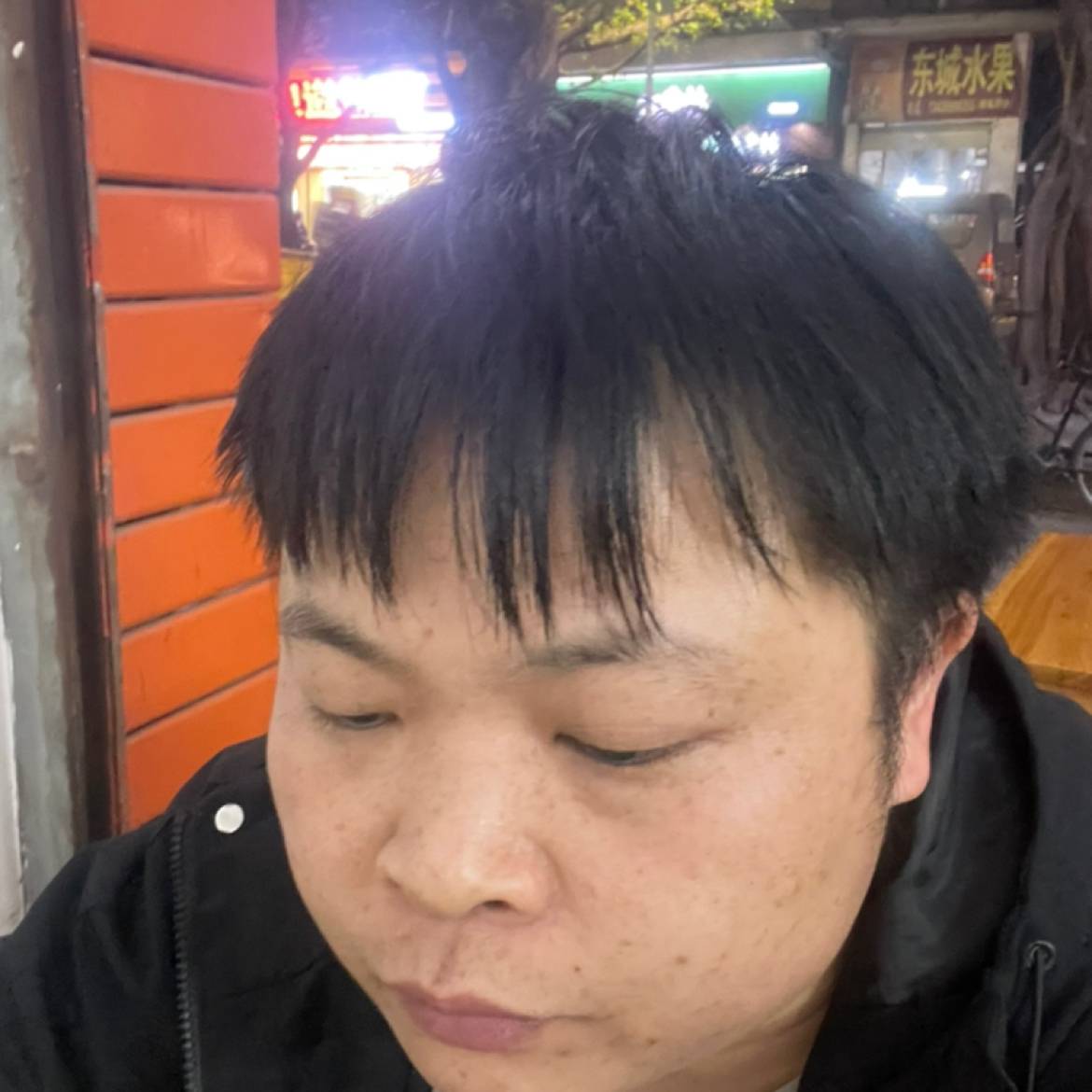 彩色等于服饰的照片
