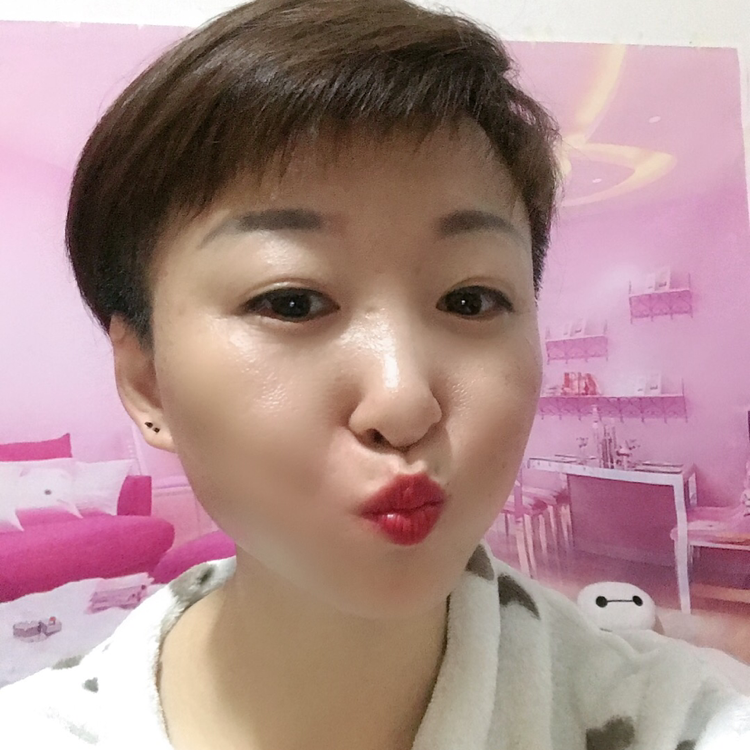 棒球跳跃的照片
