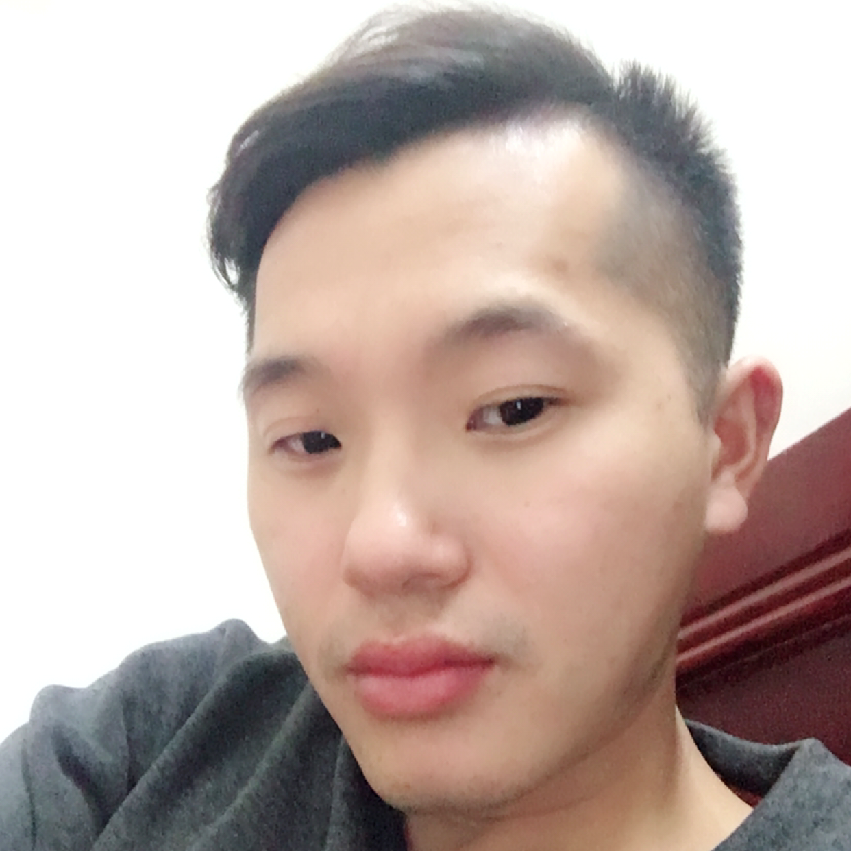 嚓茶相许微笑的照片