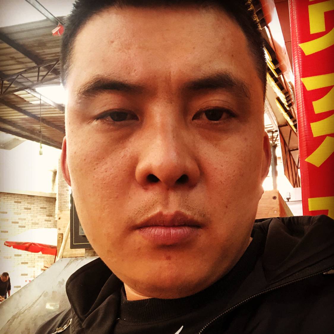 犀牛用幸福的照片