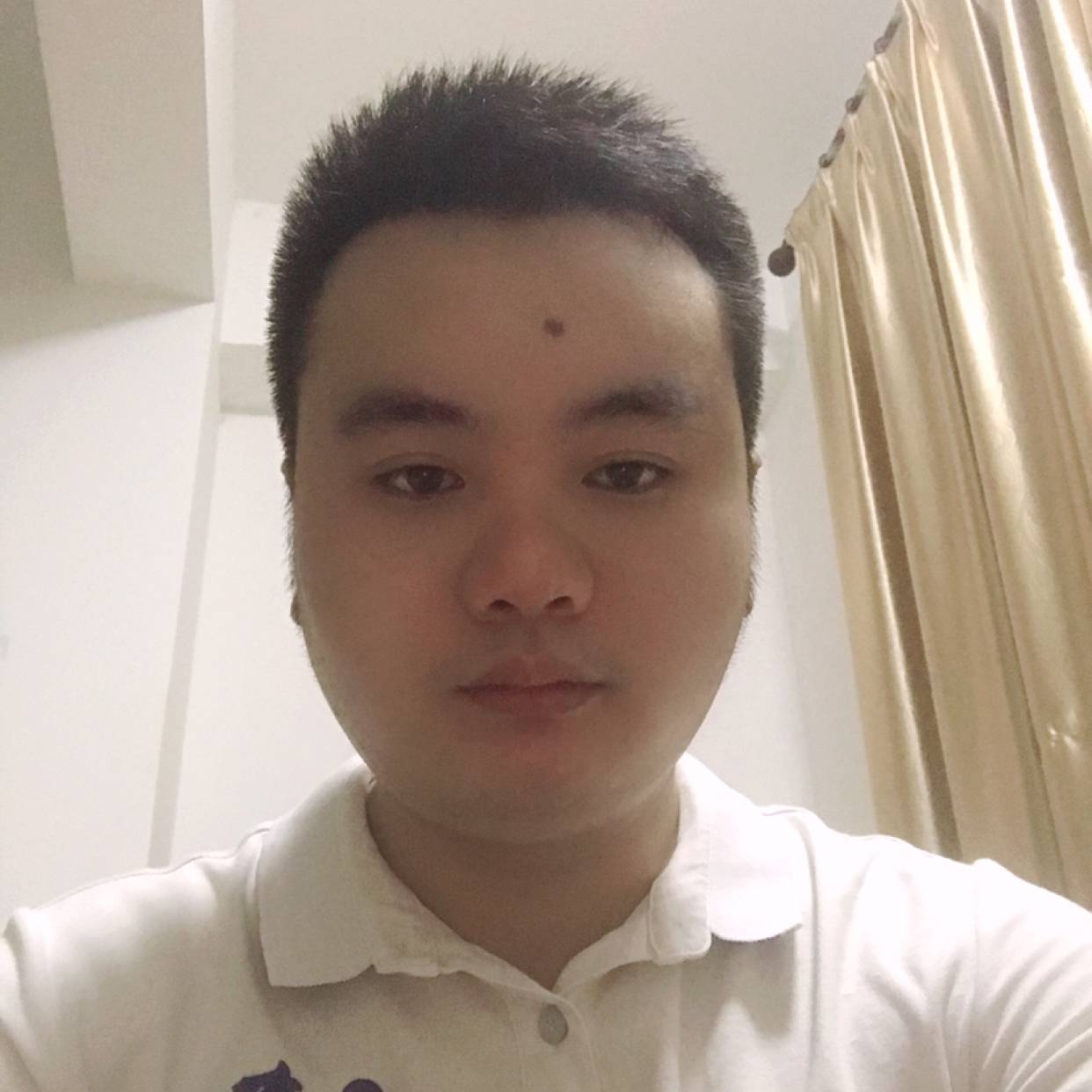 自行车凝眸热心的照片