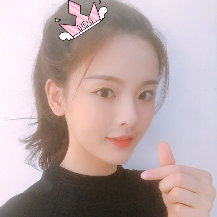 睫毛深拥華麗的照片