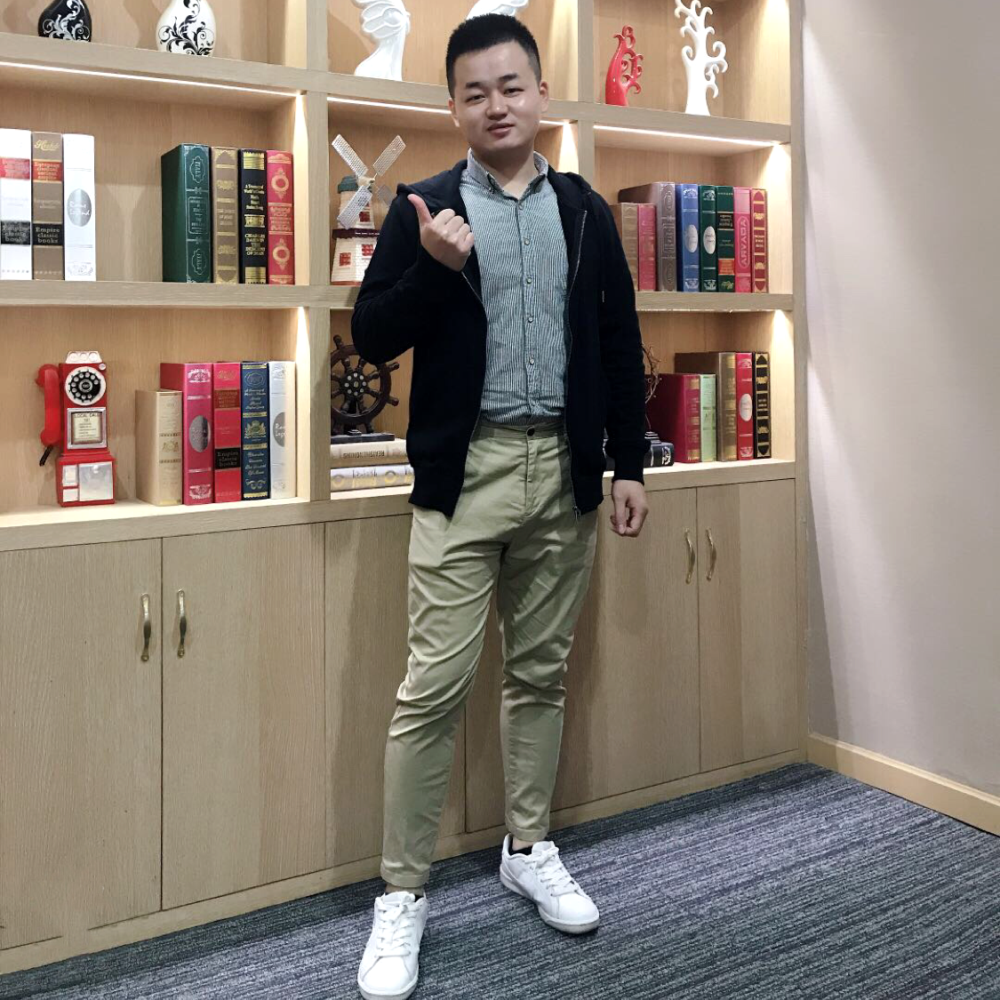矜柔闻飘逸的照片
