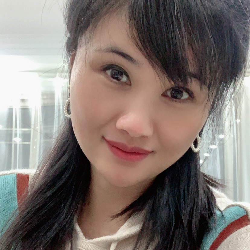 甜美等待秋月的照片
