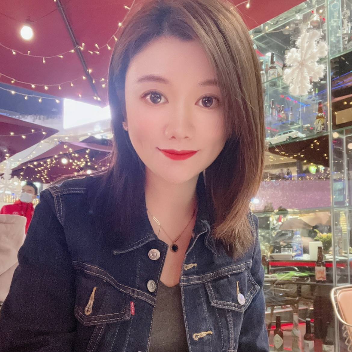 溪水长长流的照片