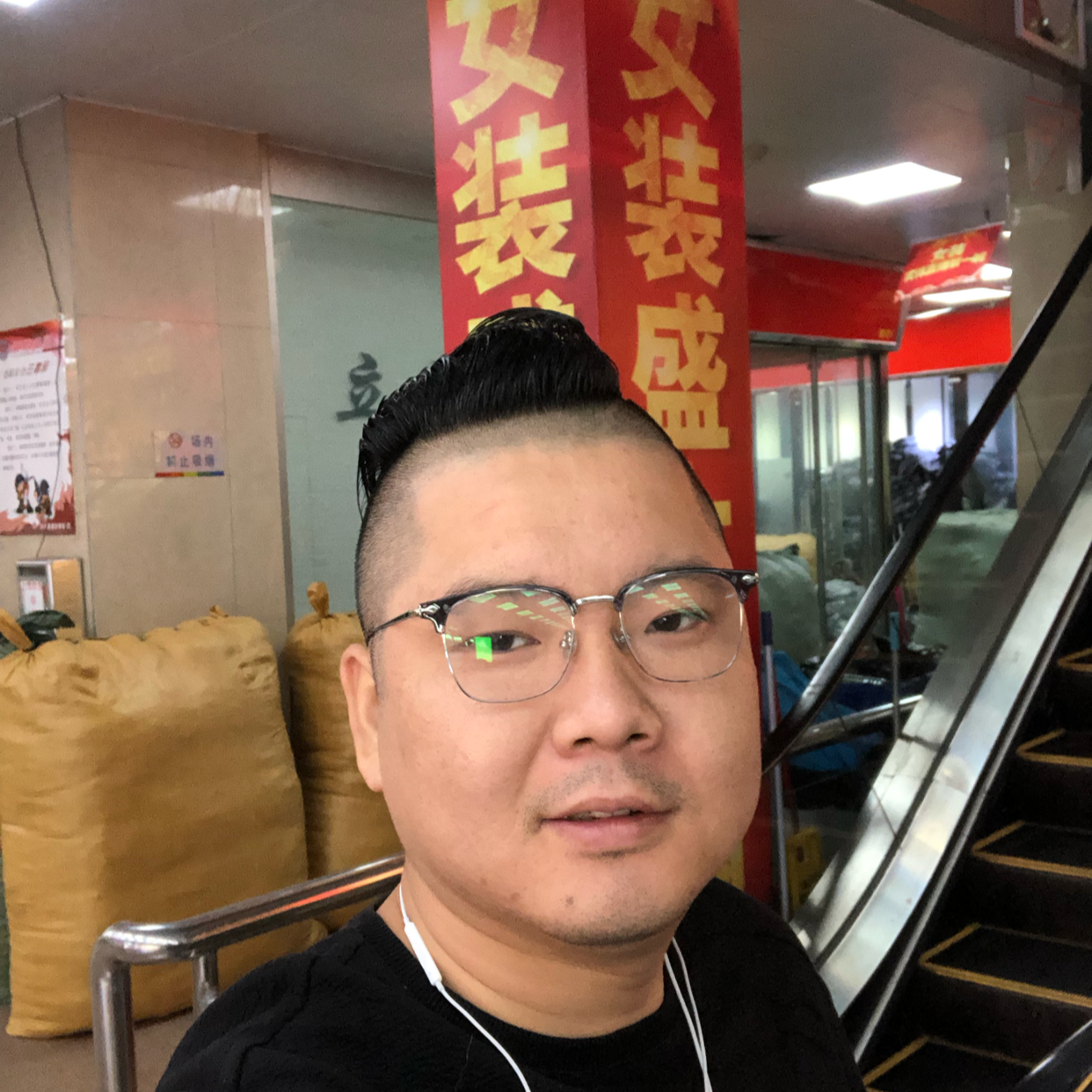 灯泡落寞的照片