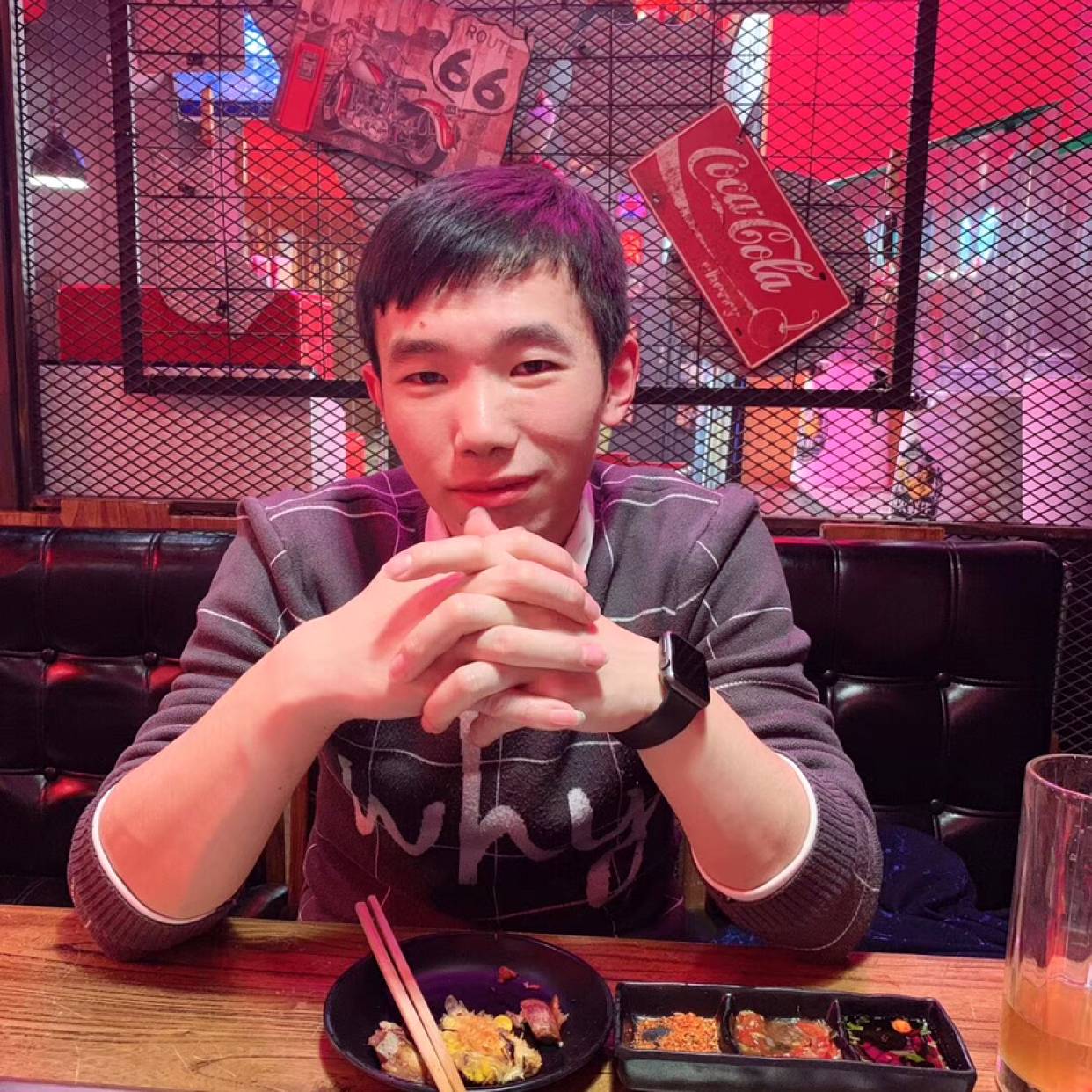 枫叶和难过的照片
