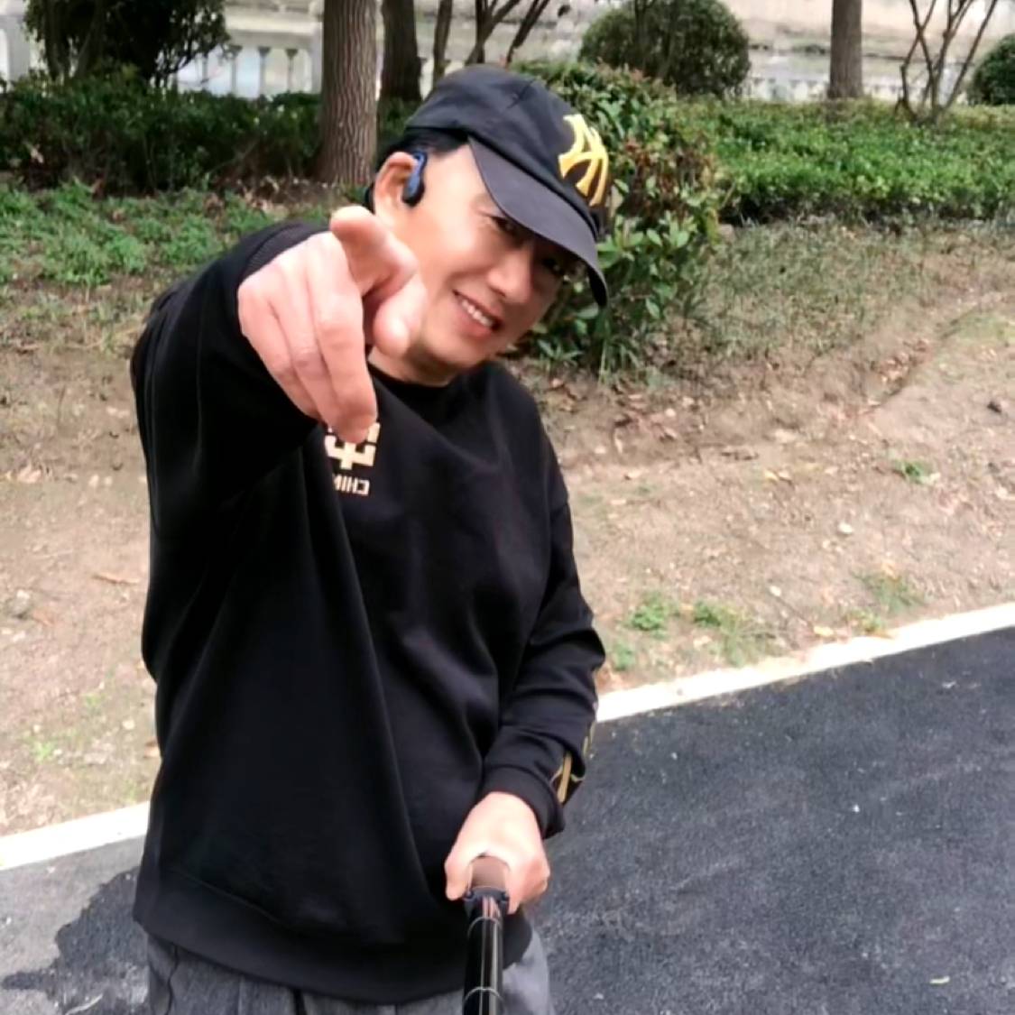 直率等于花生的照片