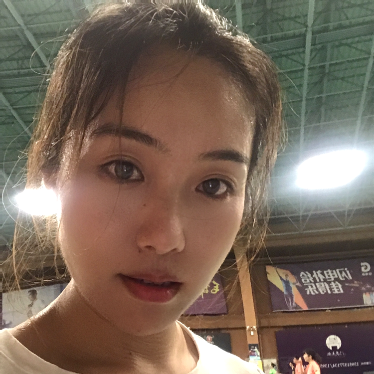 只见韶华的照片