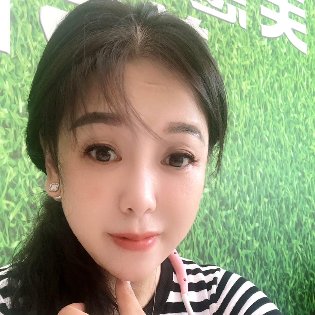 伊人红妆11的照片