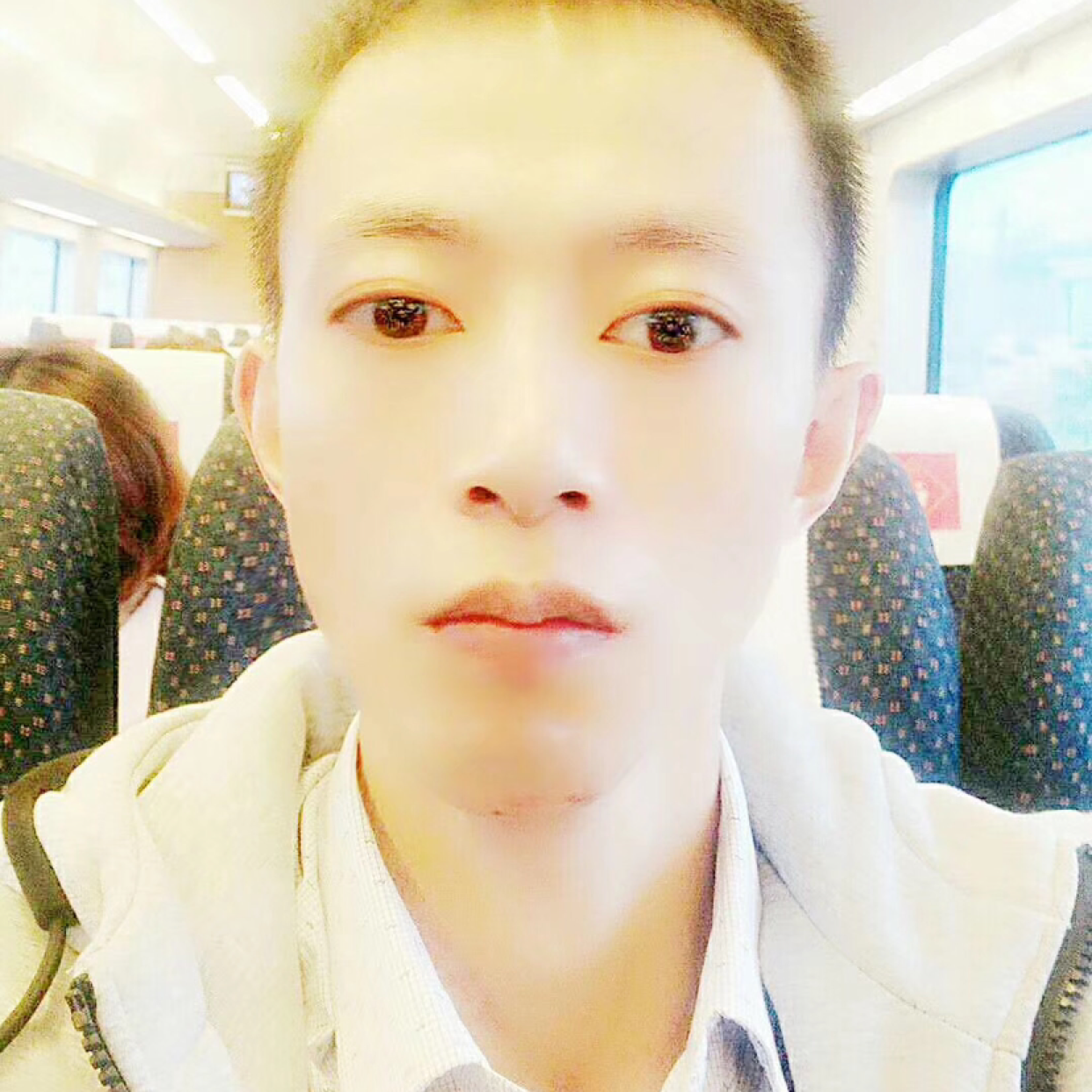 890890佳的照片