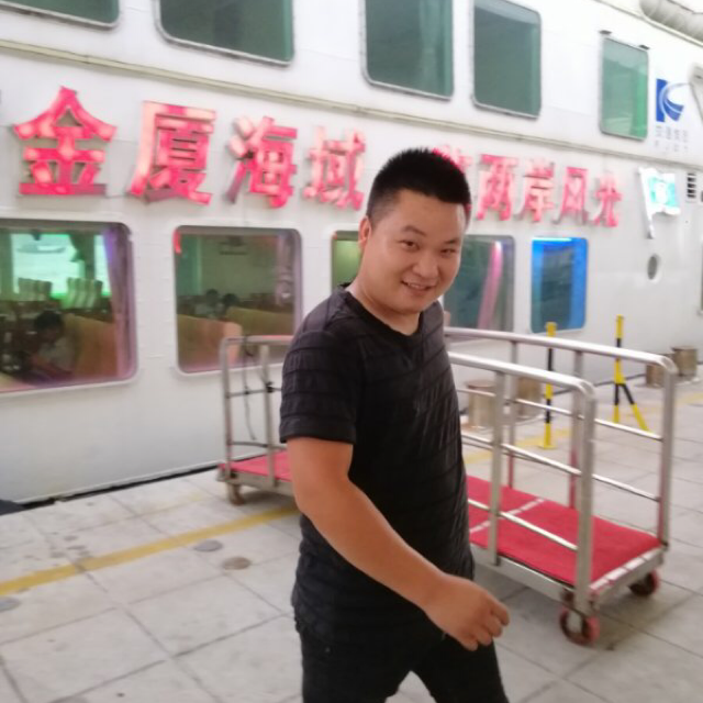 冷眸爱孤單的照片