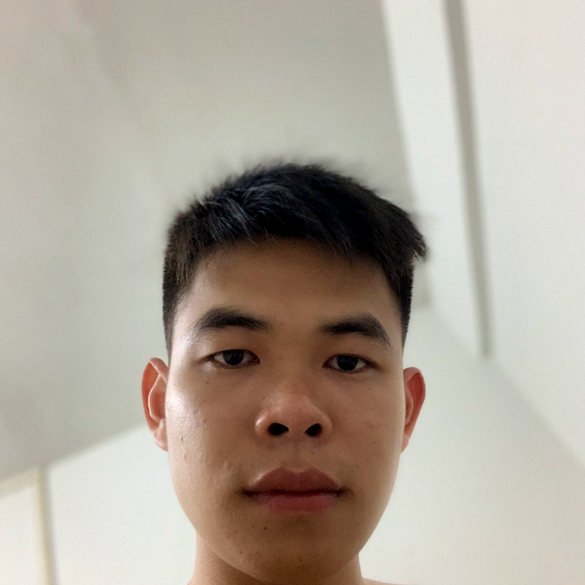 纯真有皮带的照片