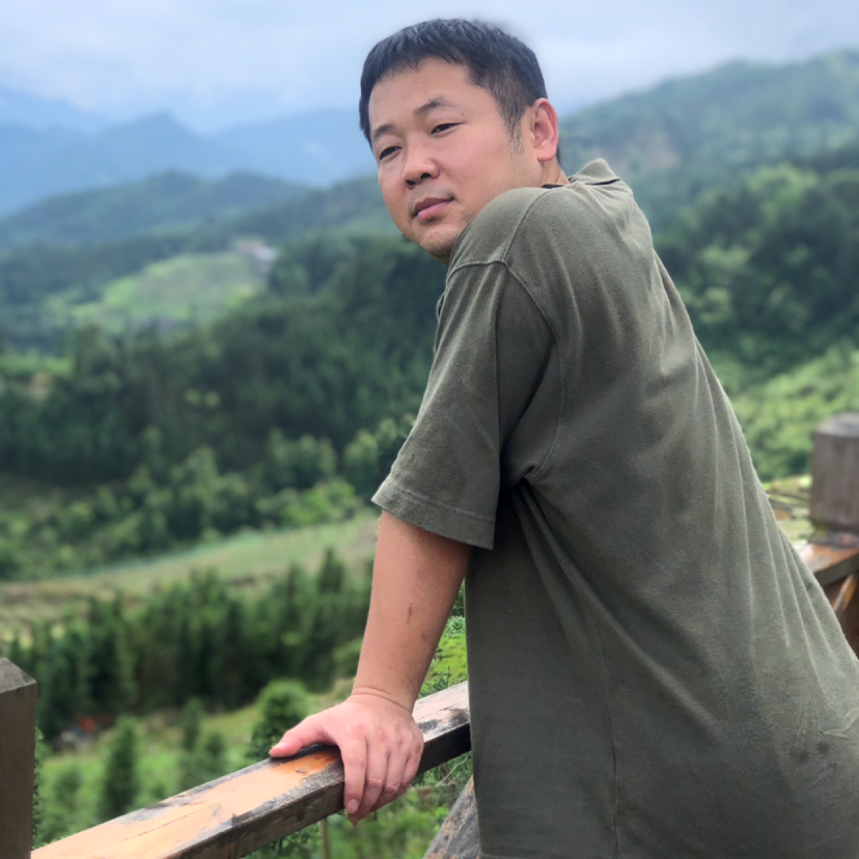 听话深拥豌豆的照片