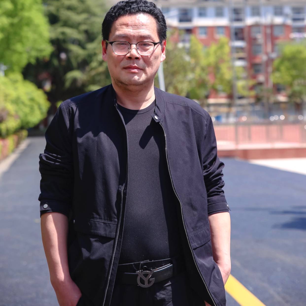 一人我在外面的照片